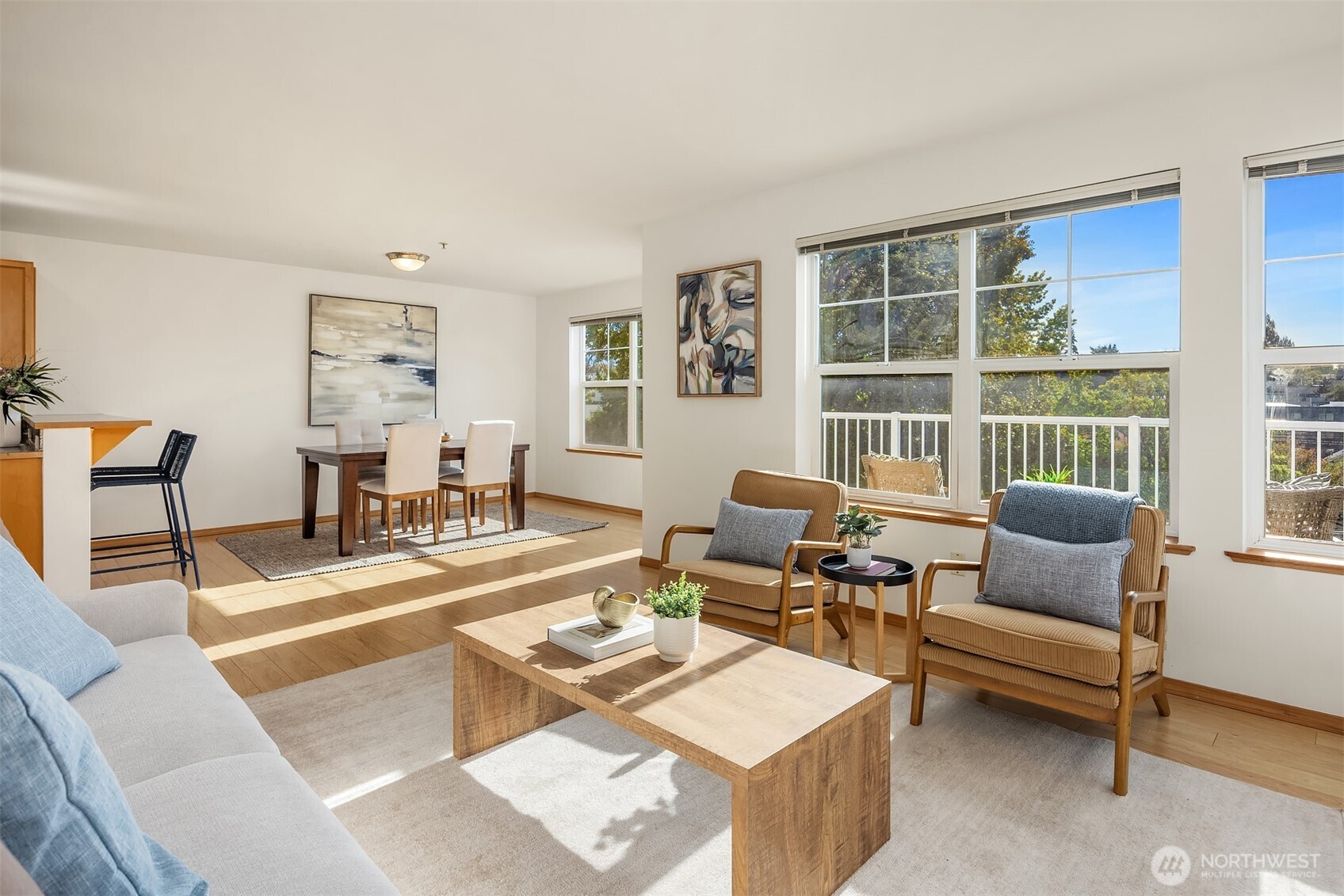 432 Ravenna Boulevard #401