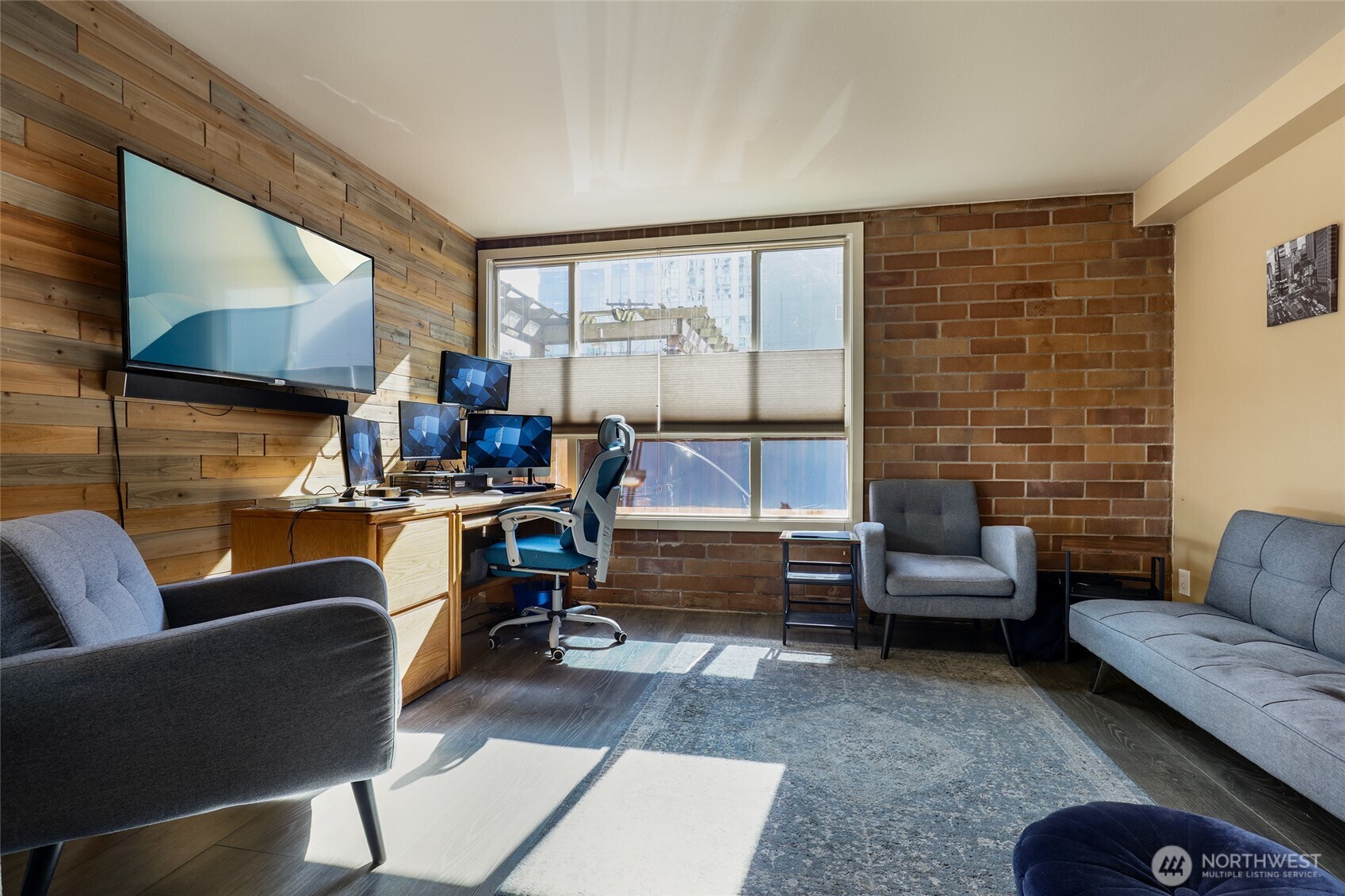 905 Cherry Street #102