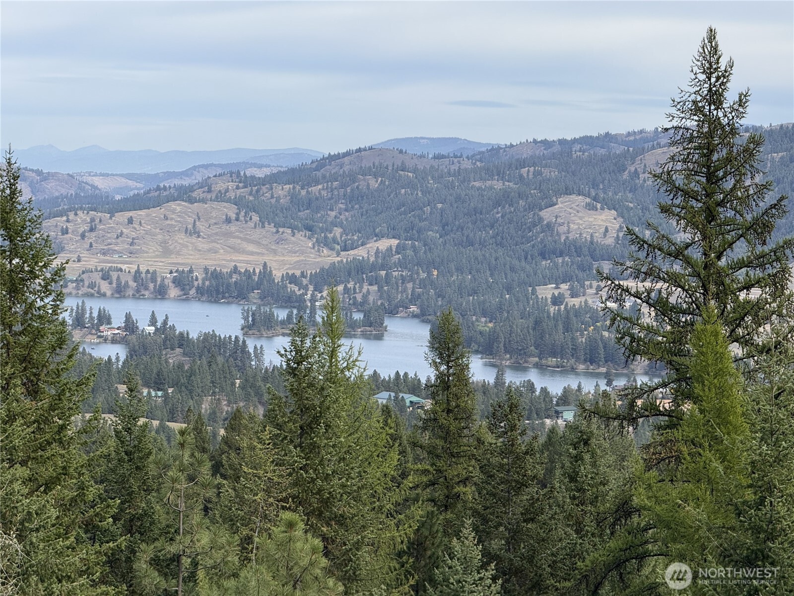 4 Lakeview Drive