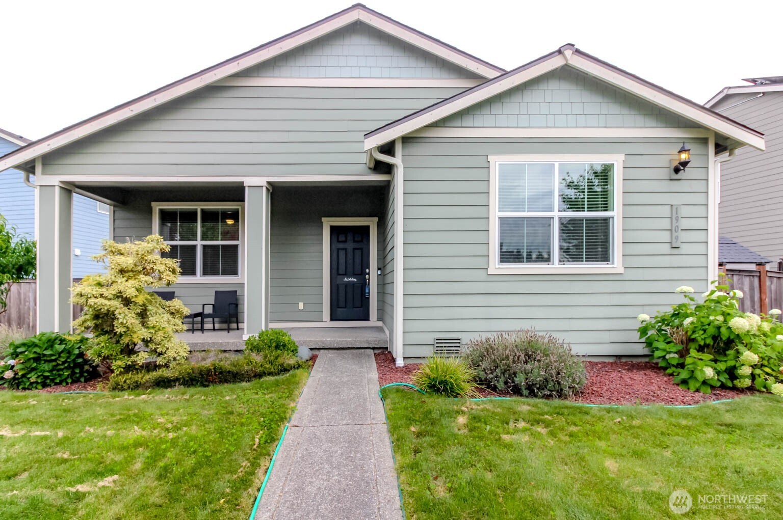1909 195th Street Ct