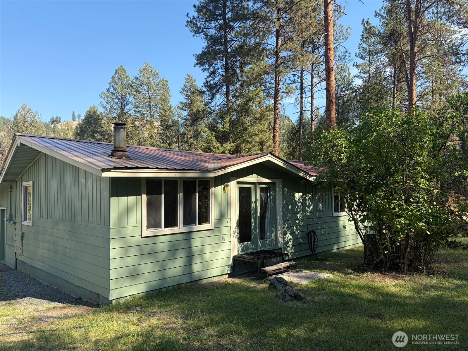13 Pine Grove Street