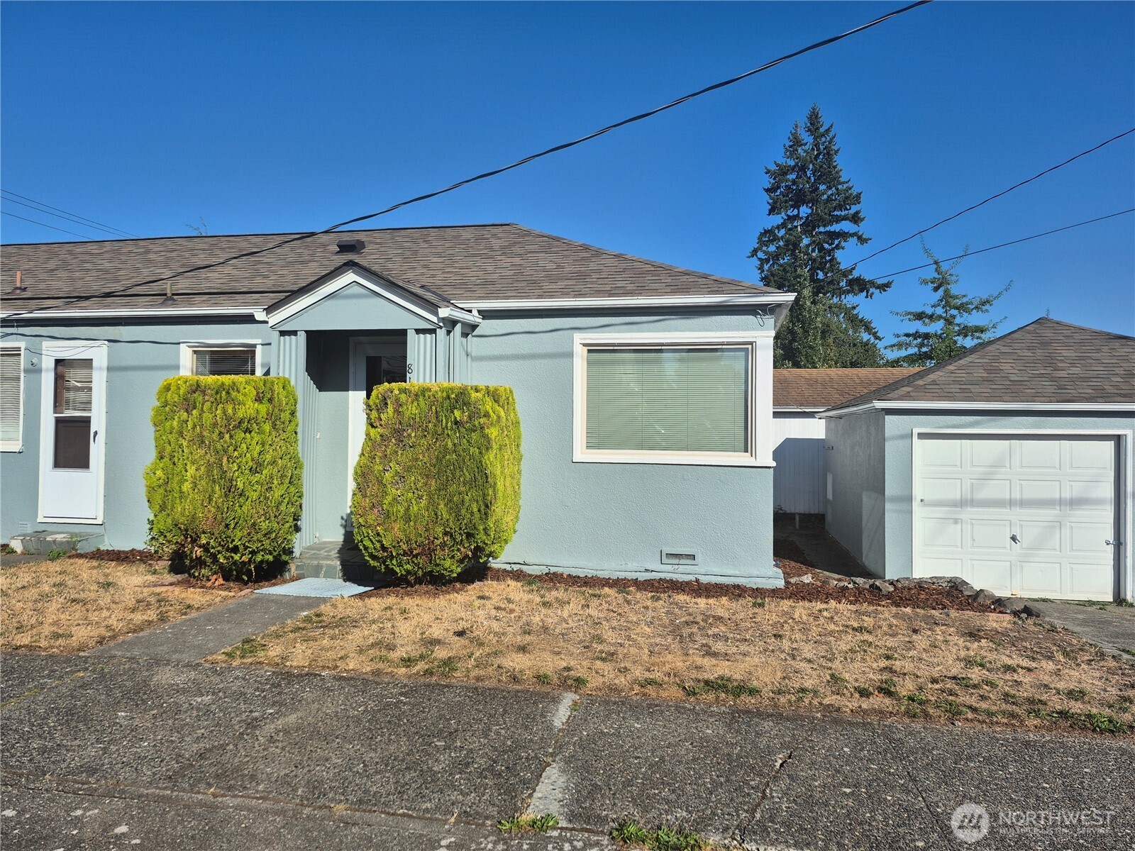810 High Avenue