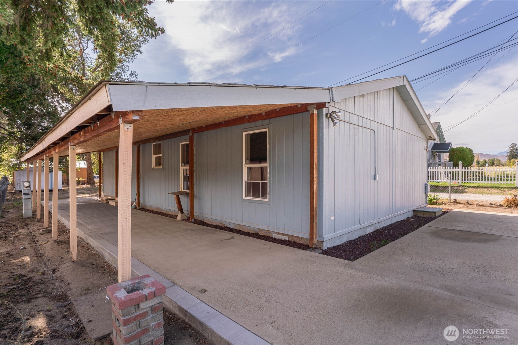 327 Easy Street