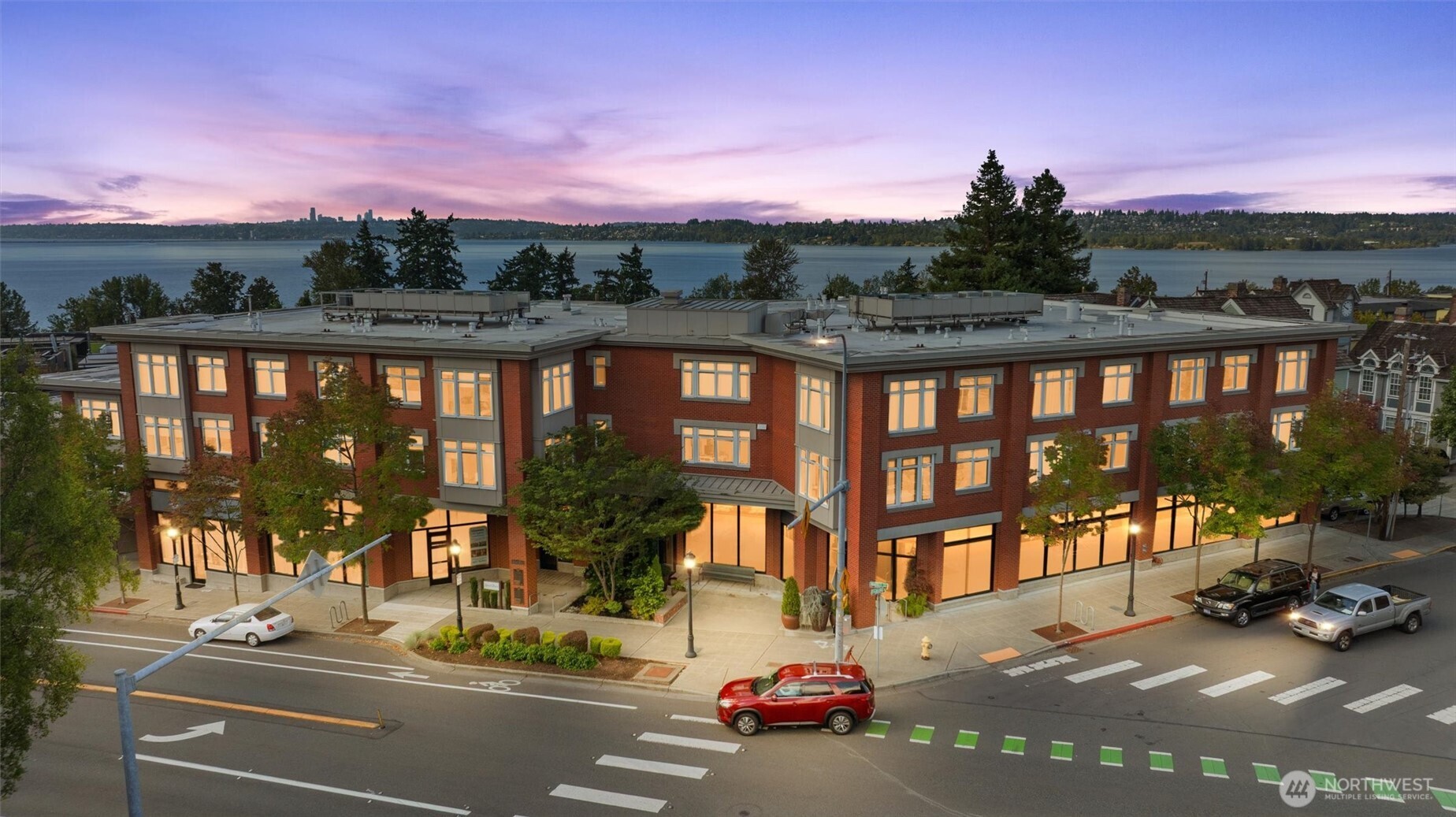 631 Market Street #401