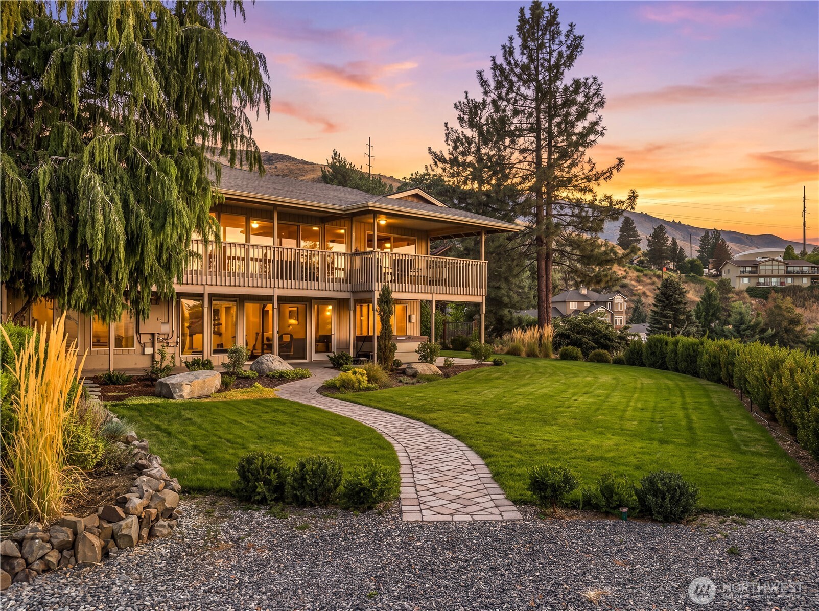 1729 Canyon Crest Drive