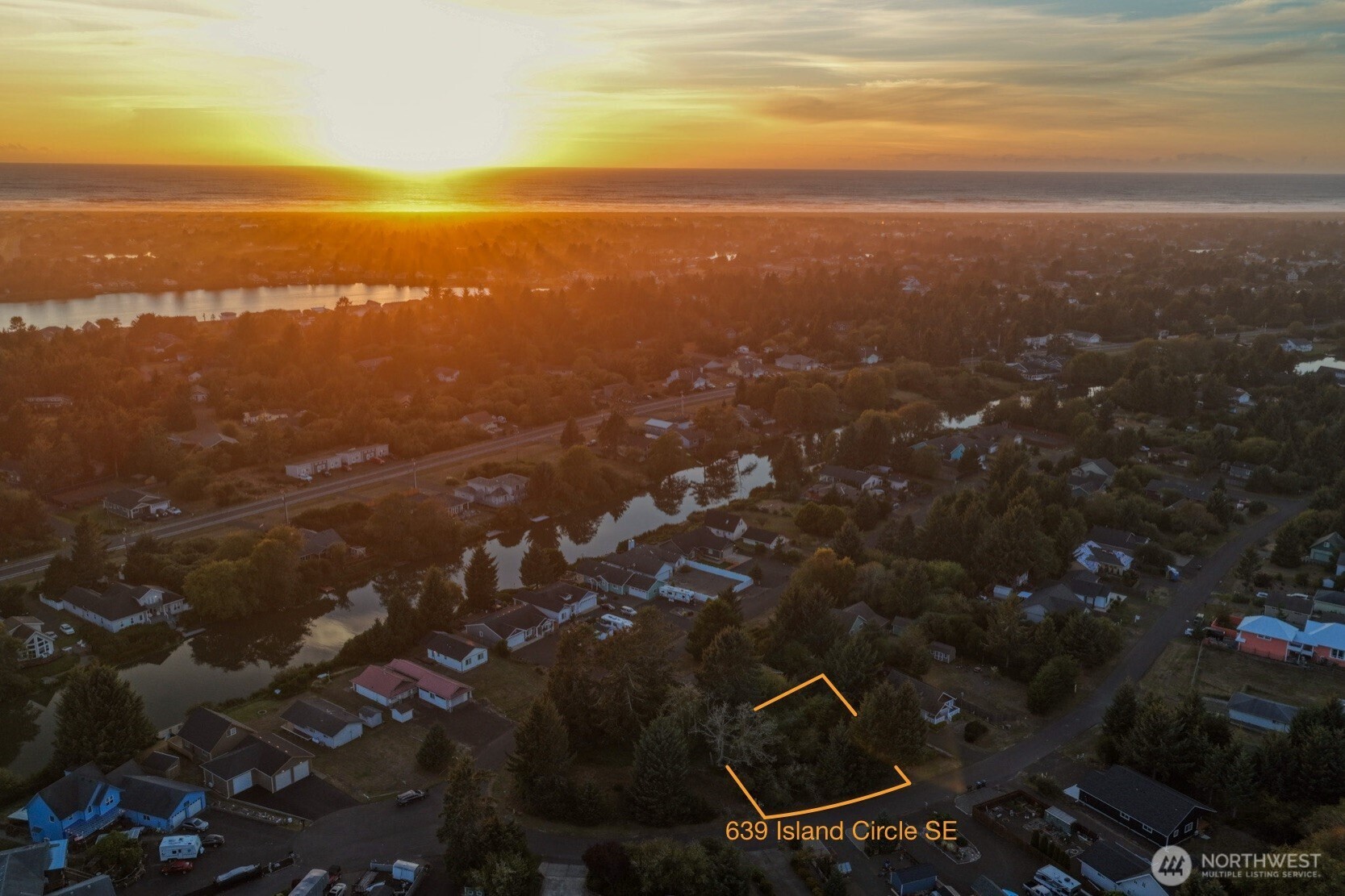 639 Island Circle
