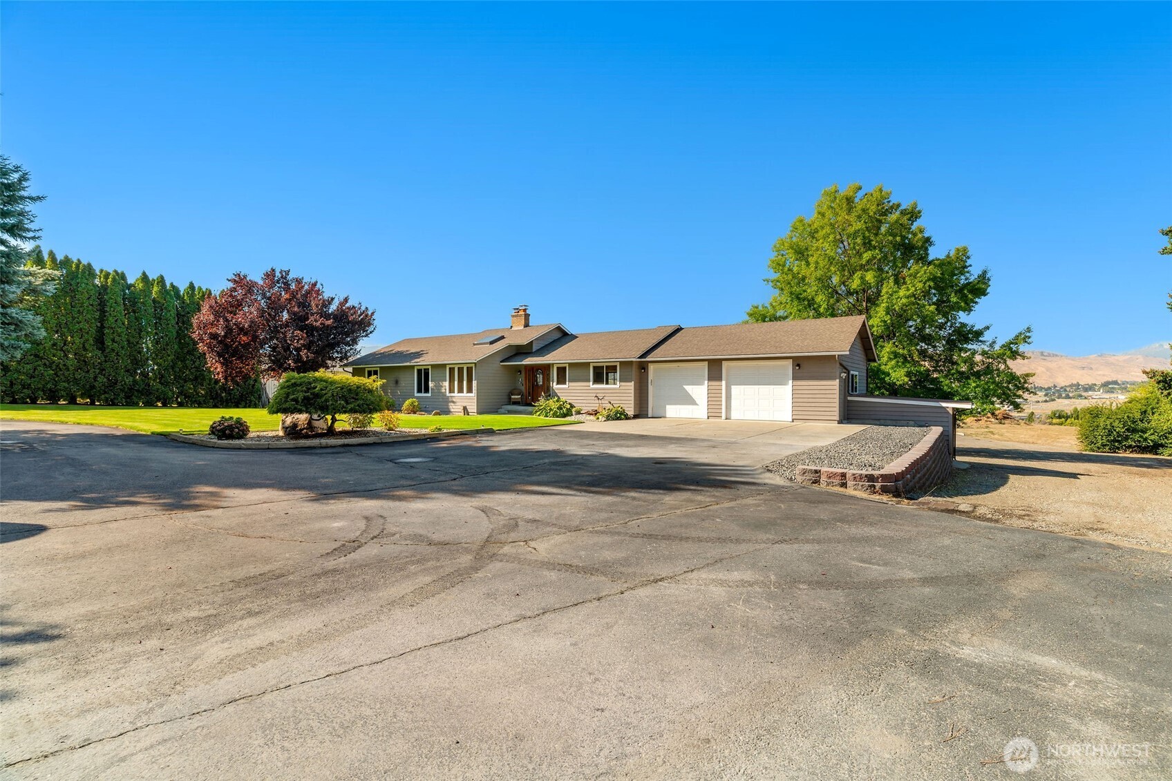 3820 Cascade Avenue
