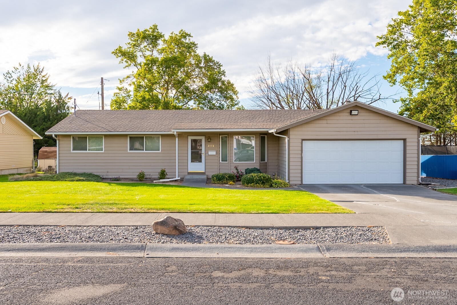 2118 Crestmont Drive