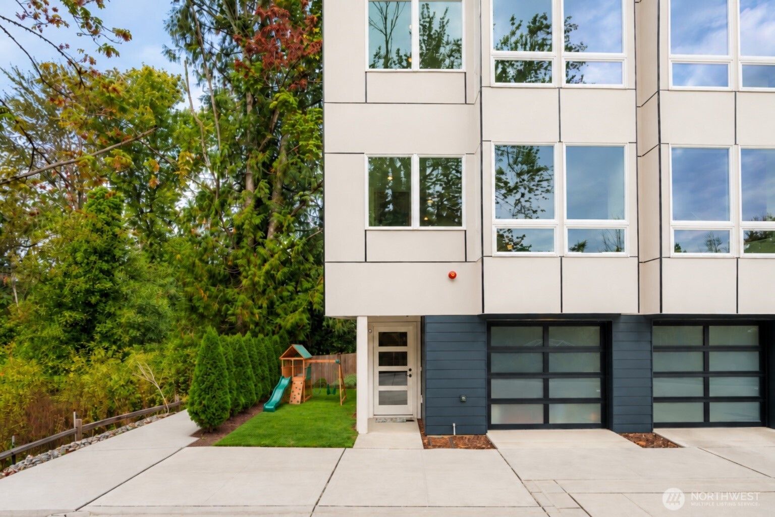12225 Roseberg Avenue #9