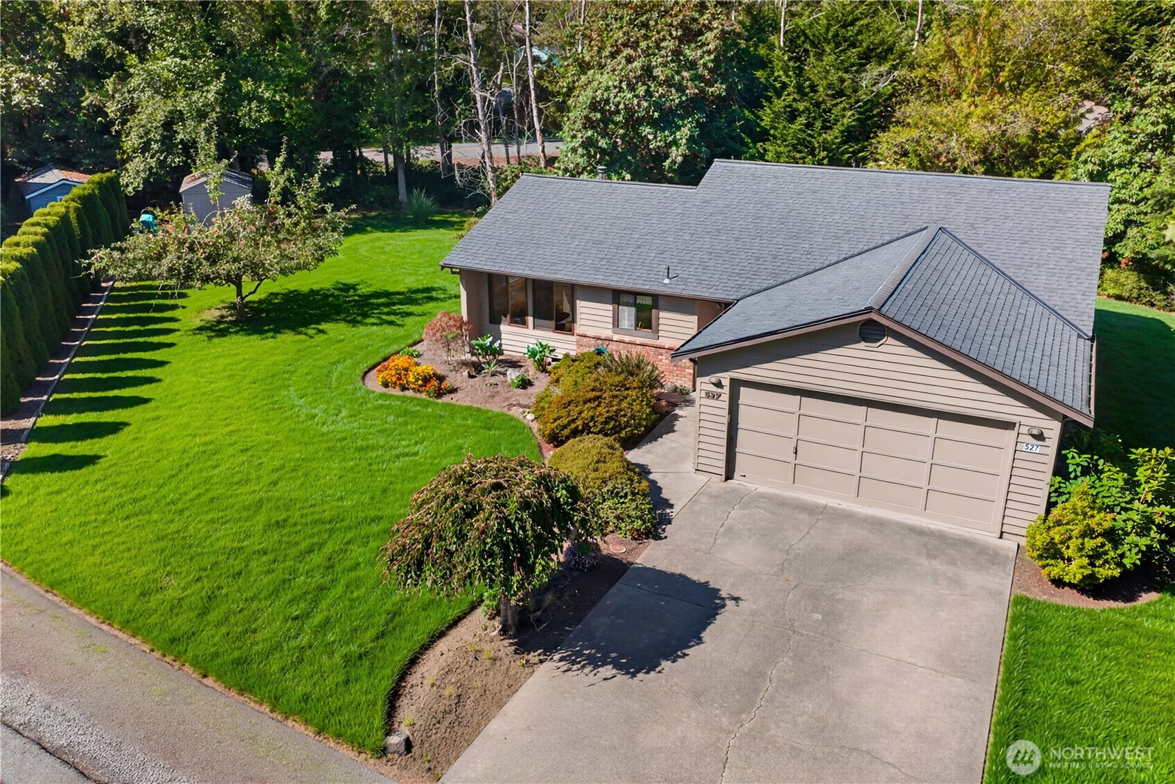 527 Olallie Way