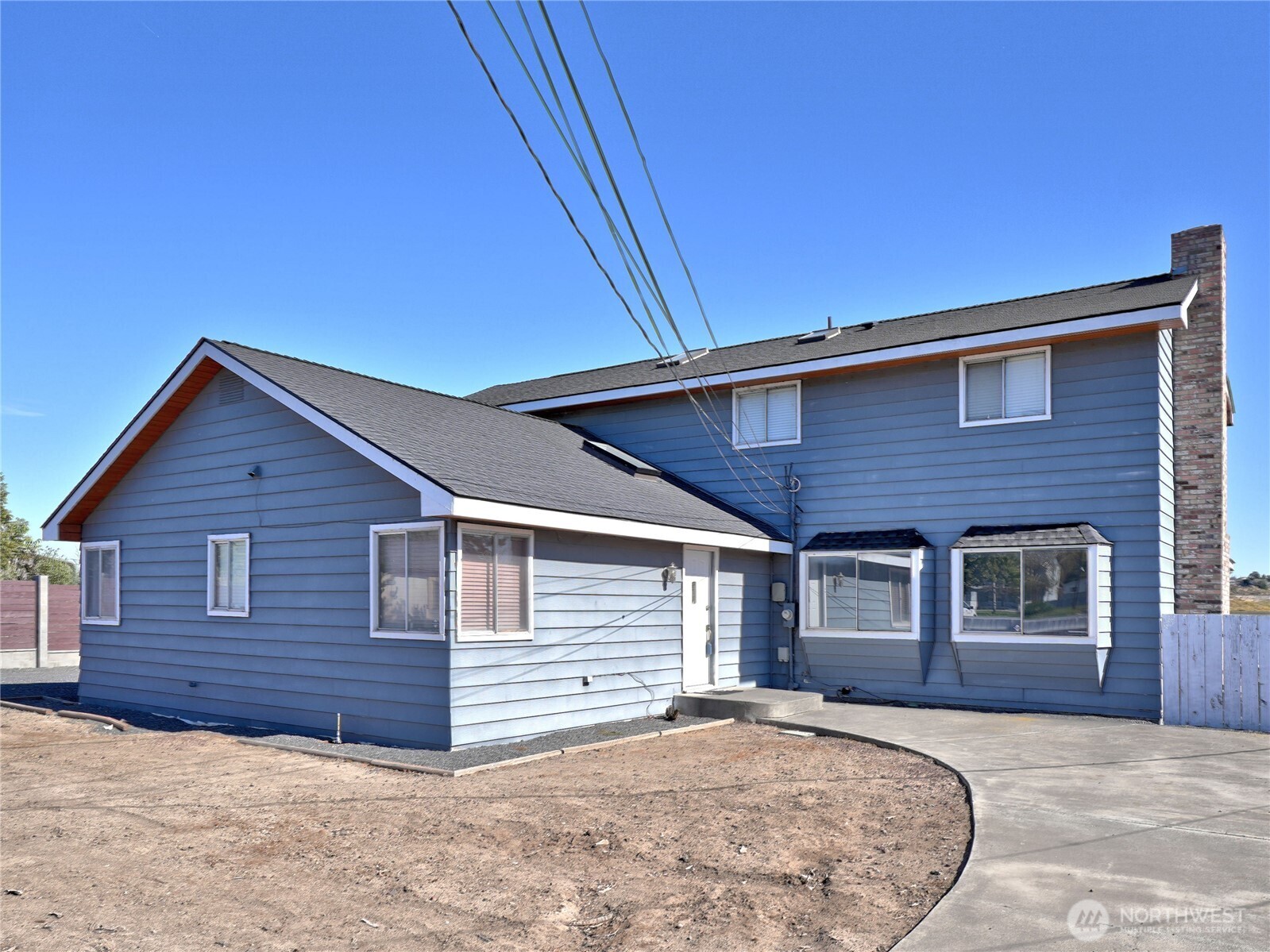 2101 Lakeside Drive