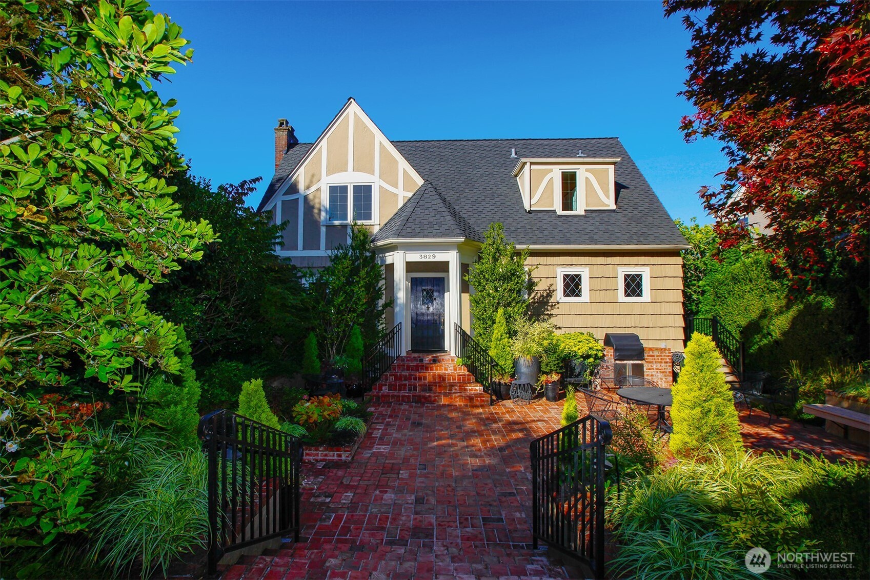 3829 43rd Avenue