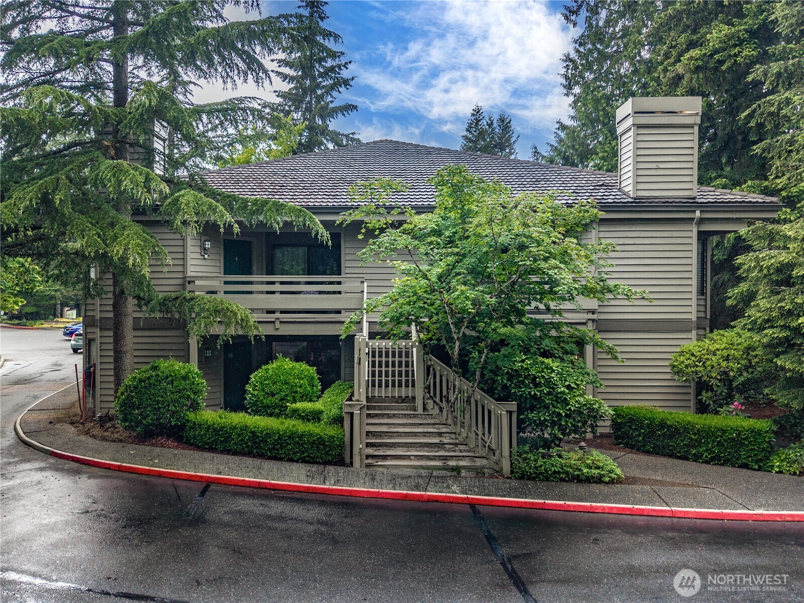 1300 Bellevue Way #2