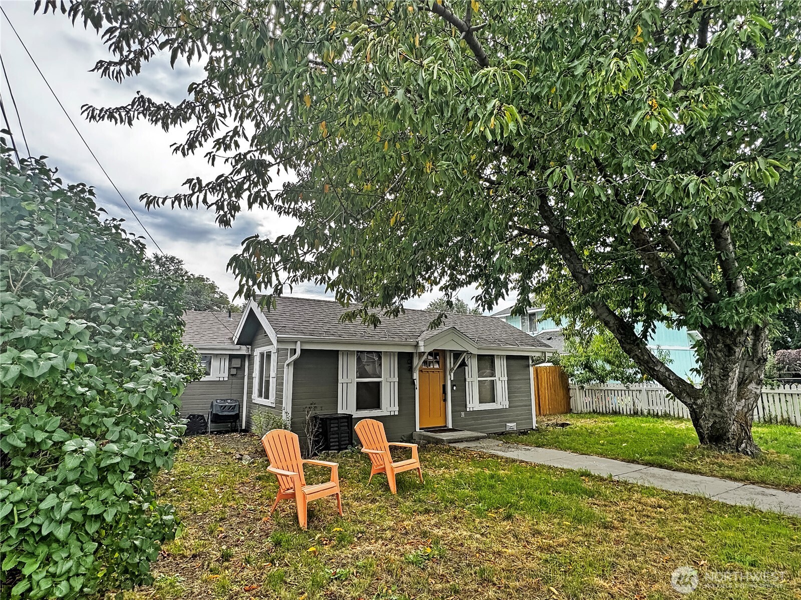102 Manitoba Avenue
