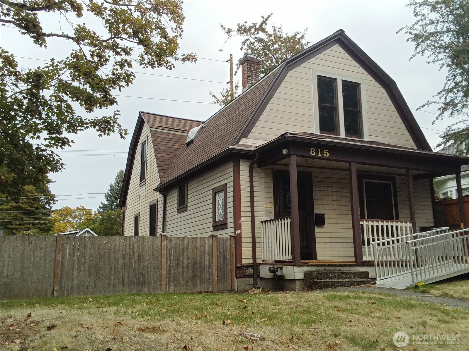 815 Cushman Avenue