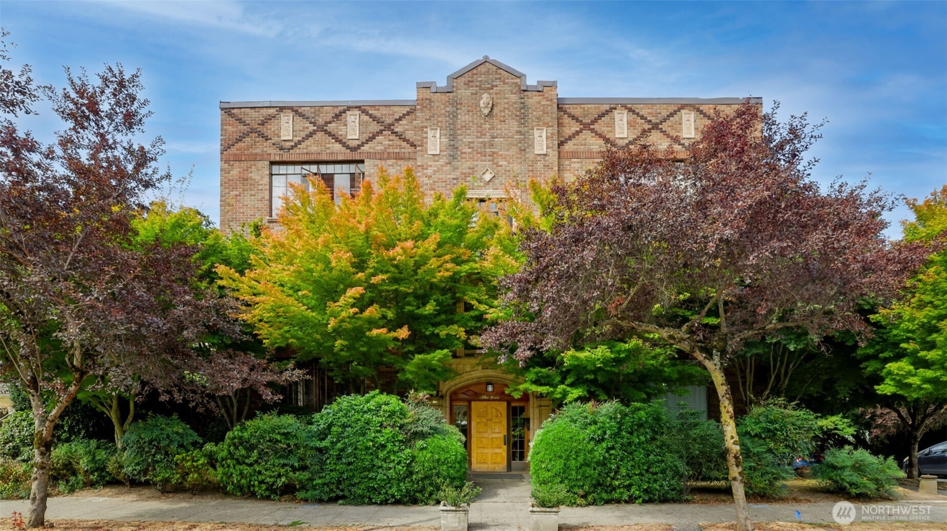 3121 Franklin Avenue #23