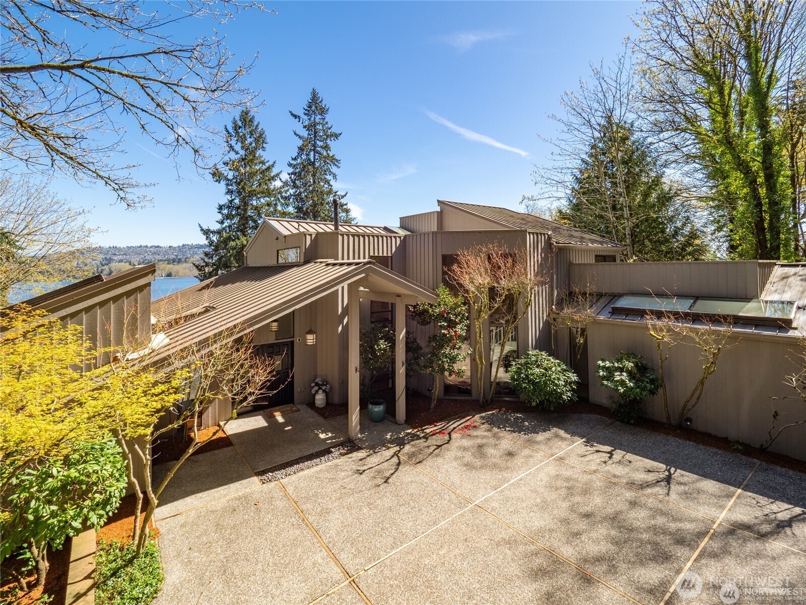 4408 Mercer Way