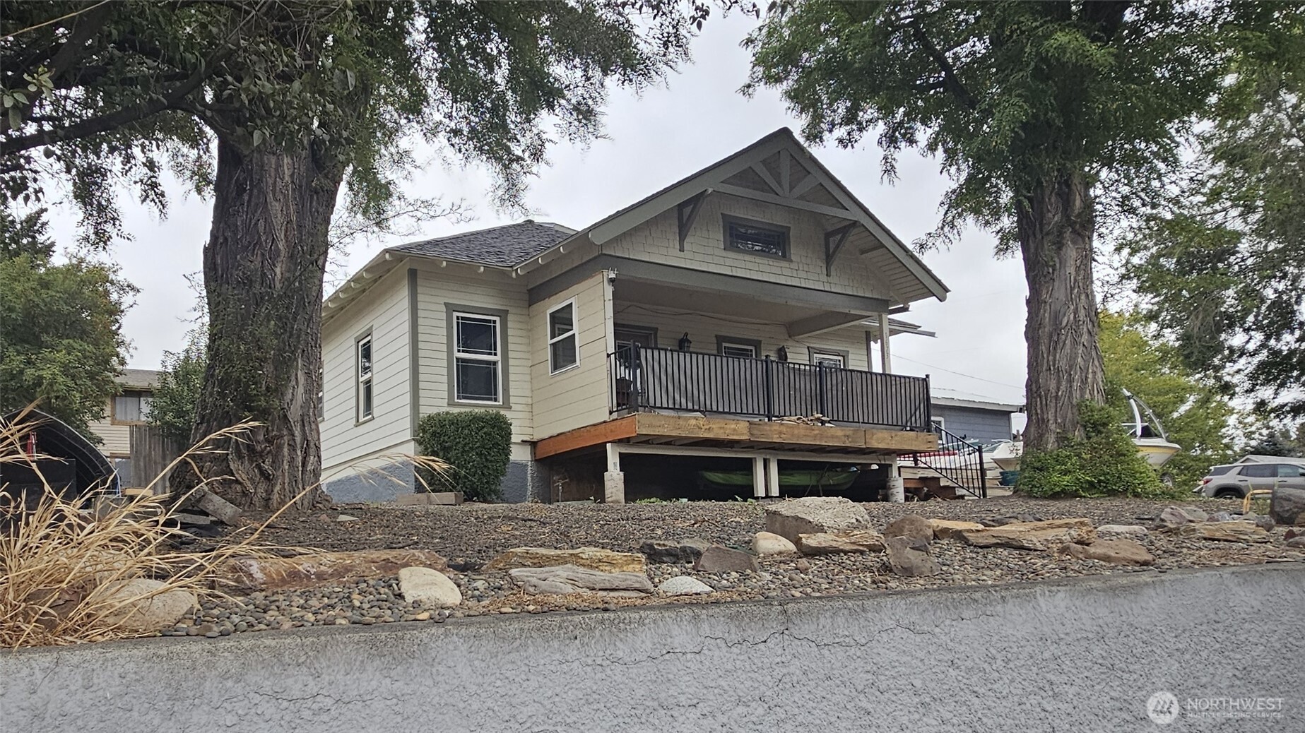 1673 Main Street