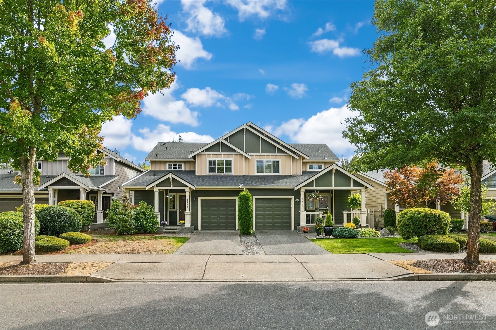 4426 Roxanna Loop