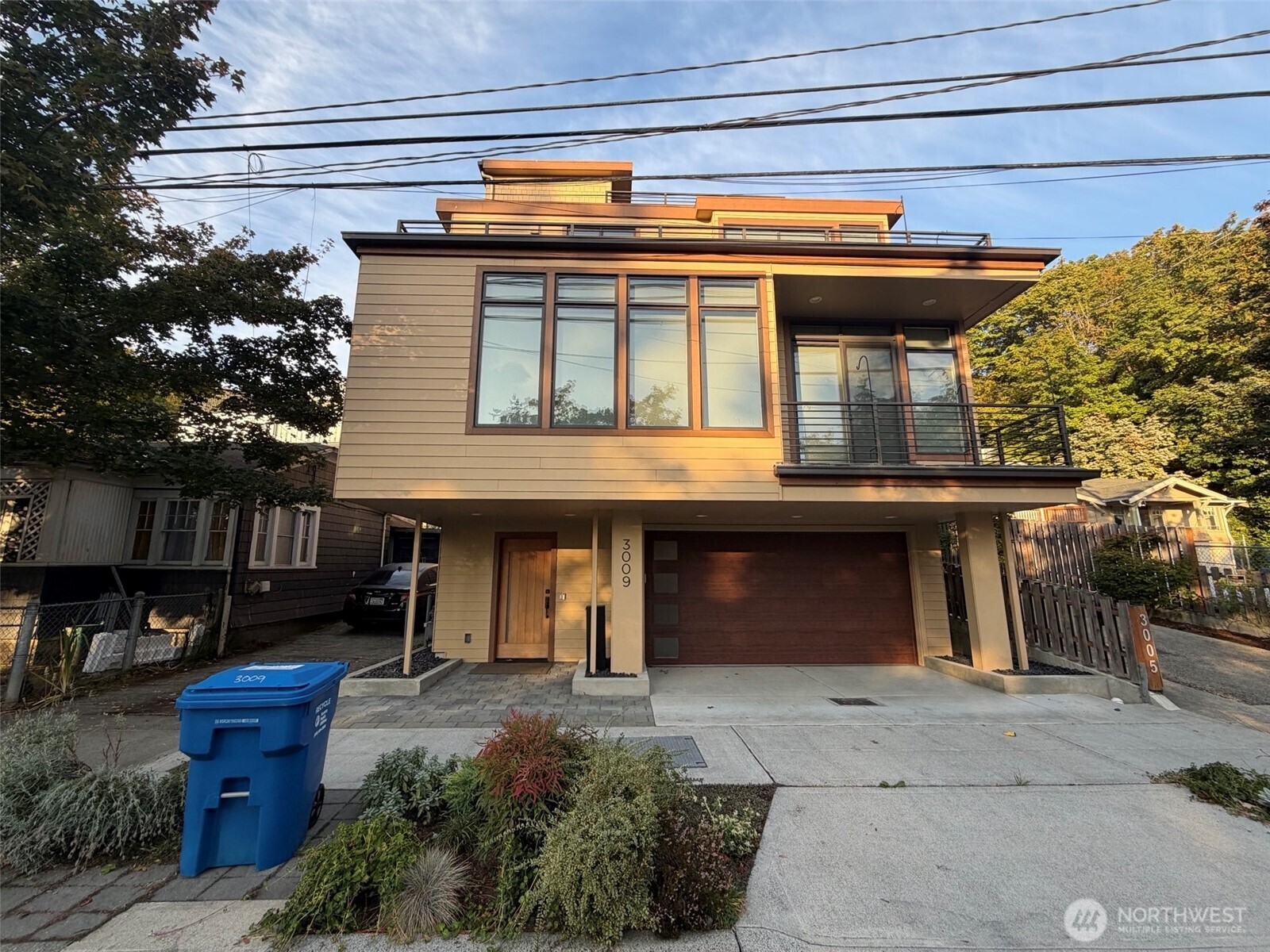 3009 Harbor Avenue