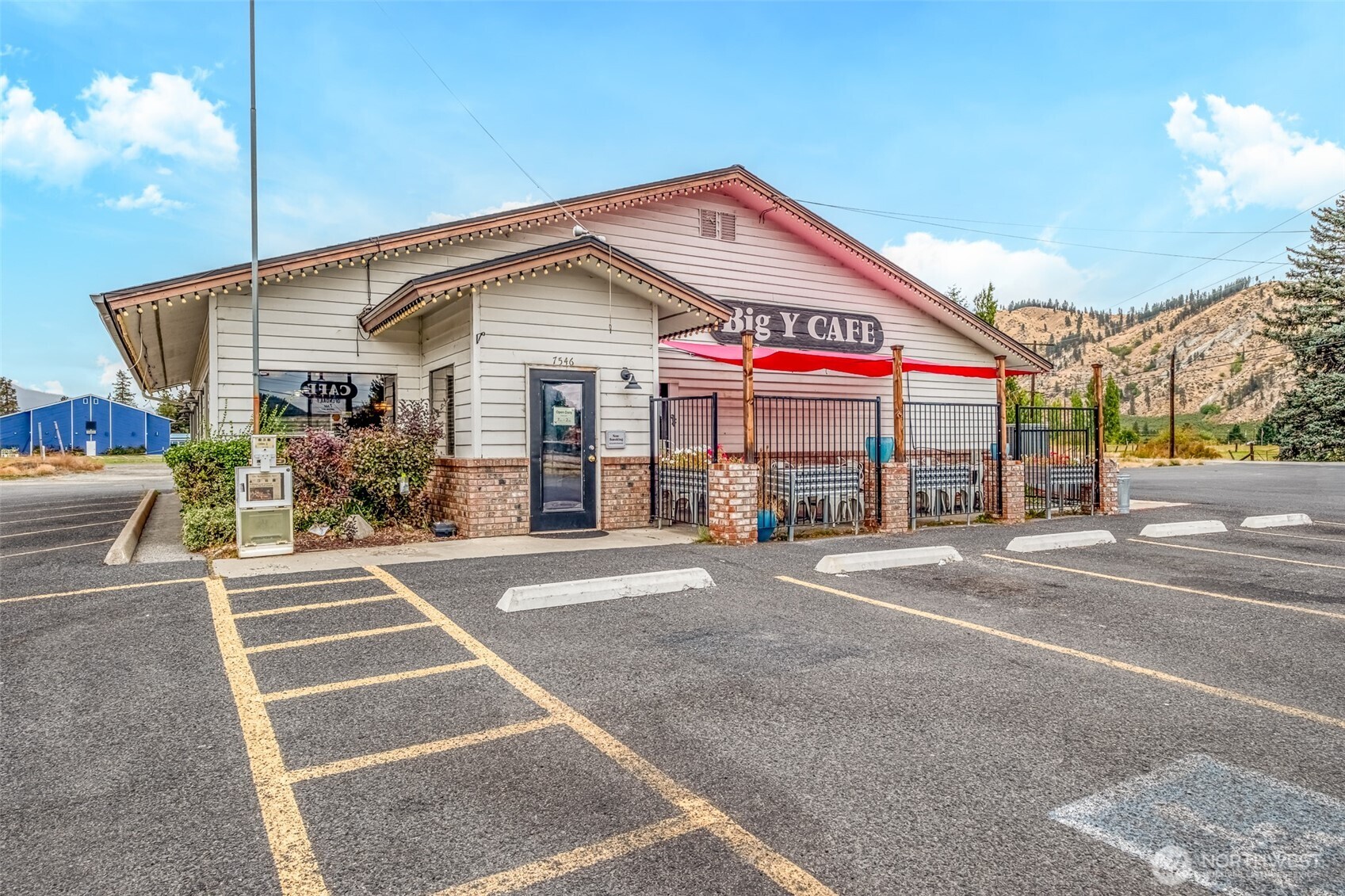 7546 Saunders Road