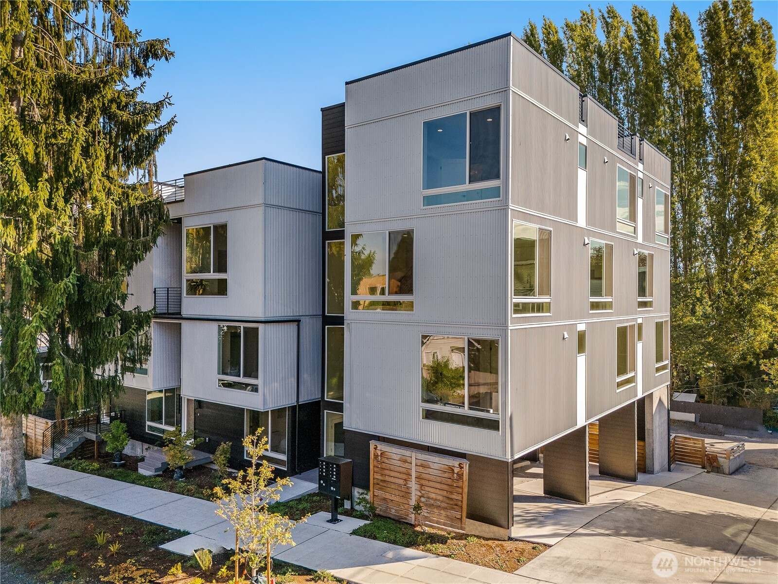 3114 Queen Anne Avenue