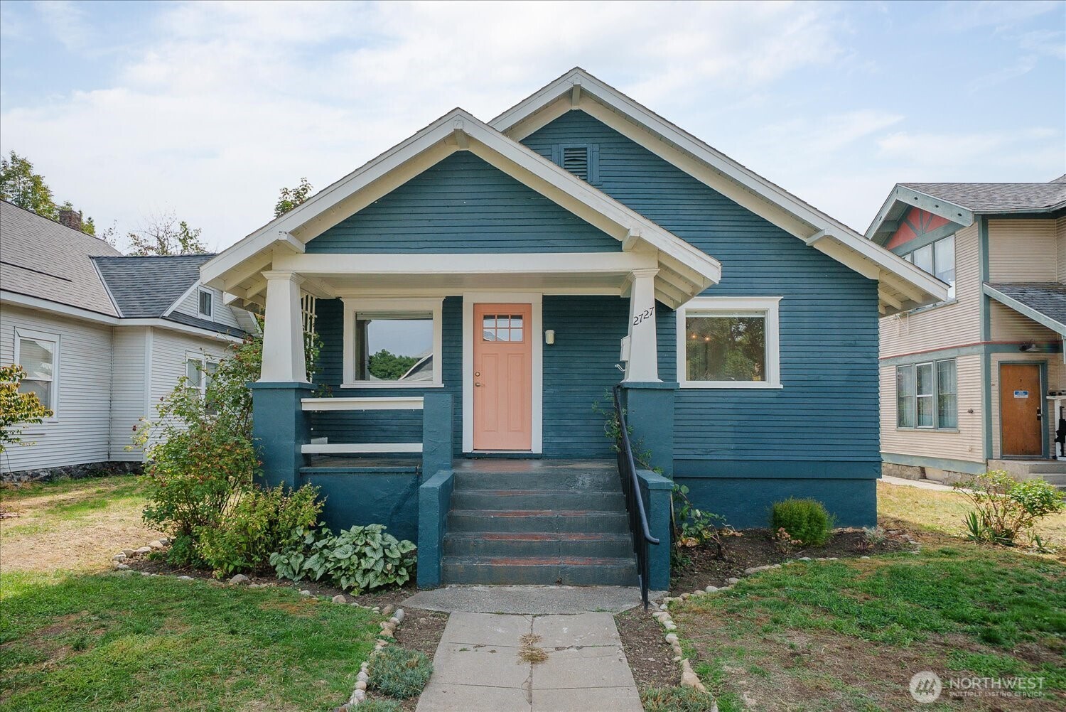 2727 W Broadway Ave