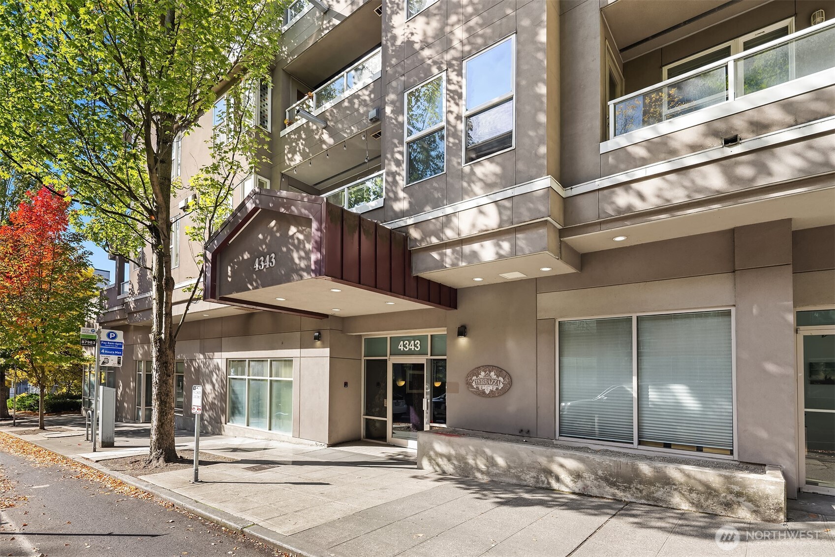 4343 Roosevelt Way #601