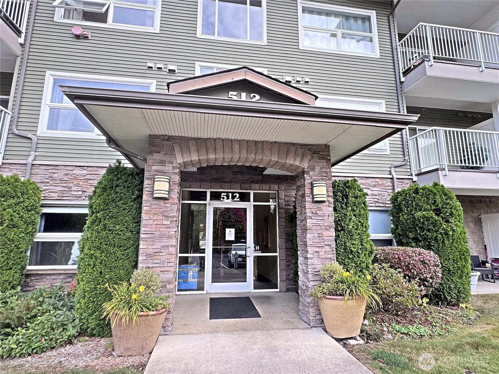 512 Darby Drive #113