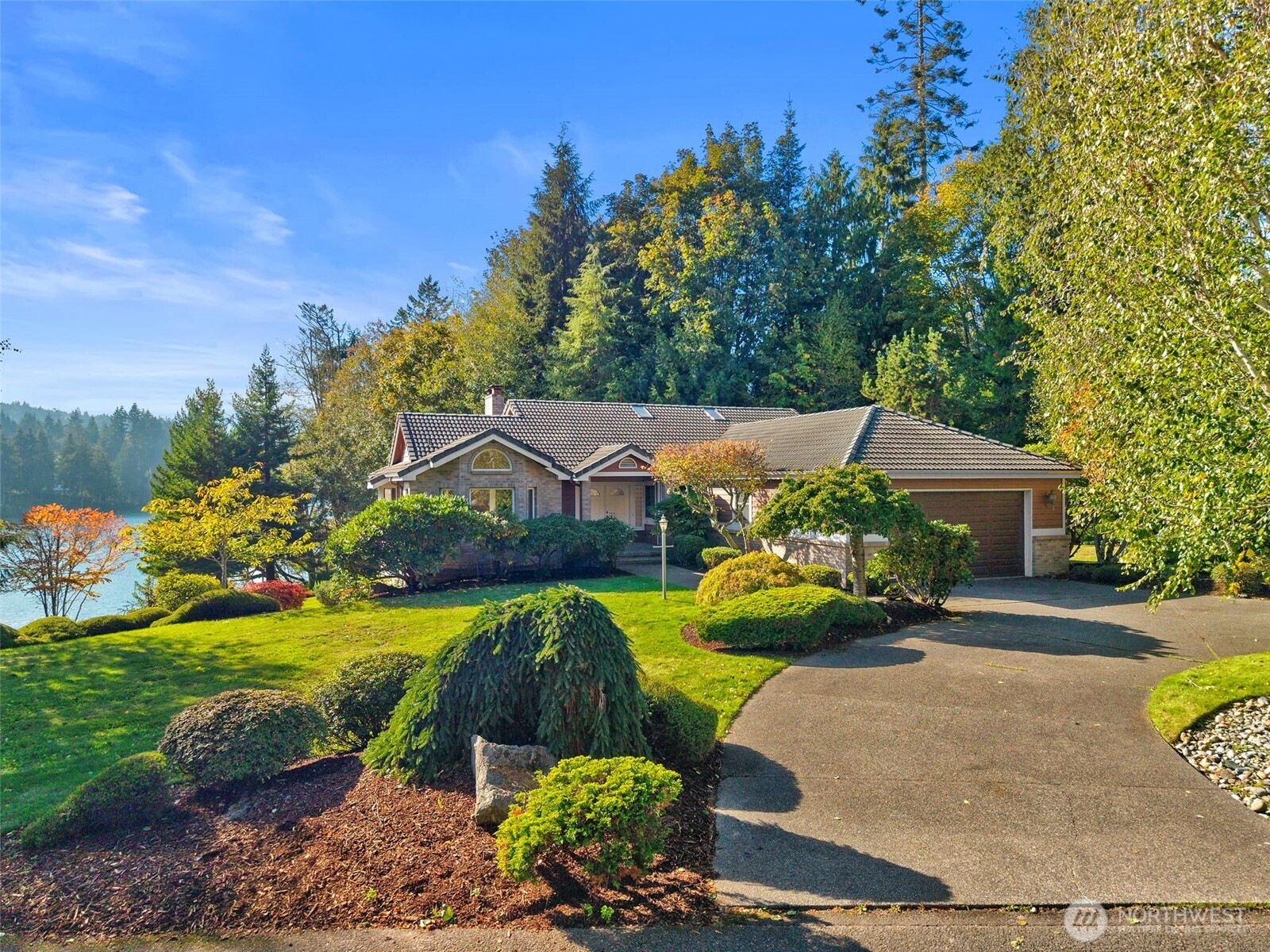333 South Bay Lane
