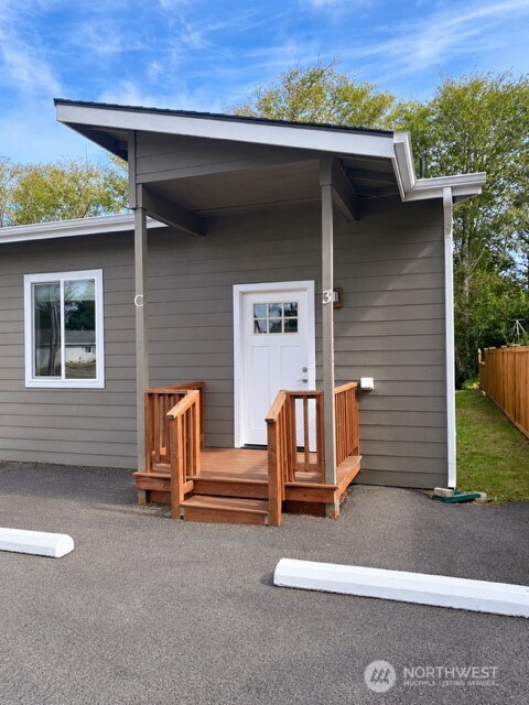 758 C Point Brown Avenue #3