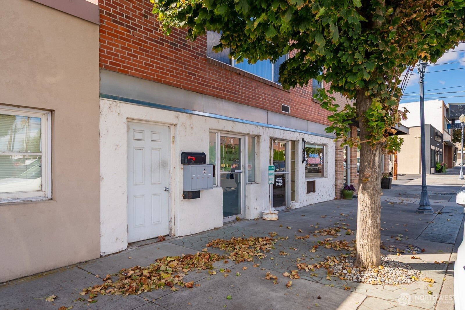 216 Division Avenue