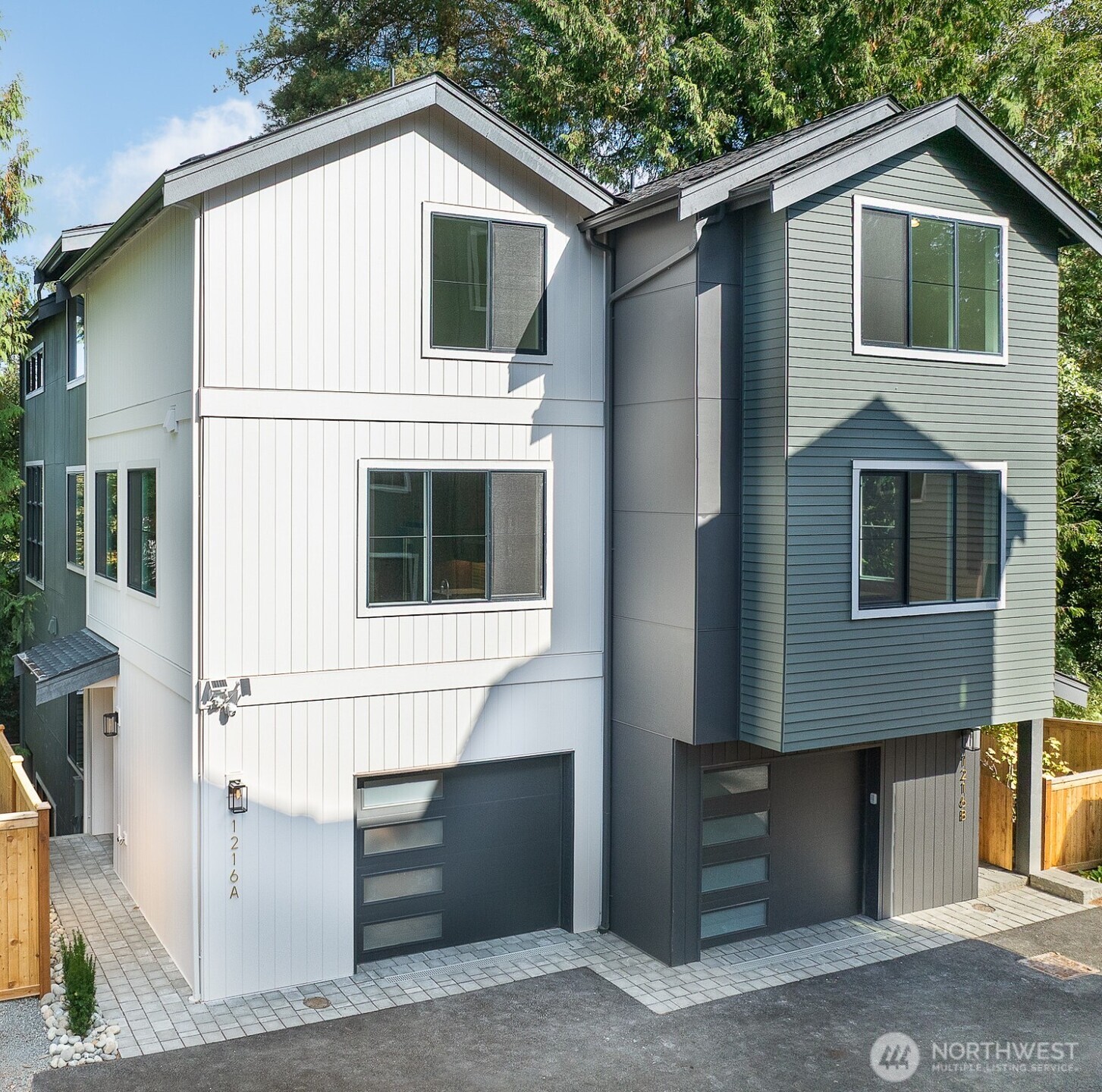 1216 A 103rd