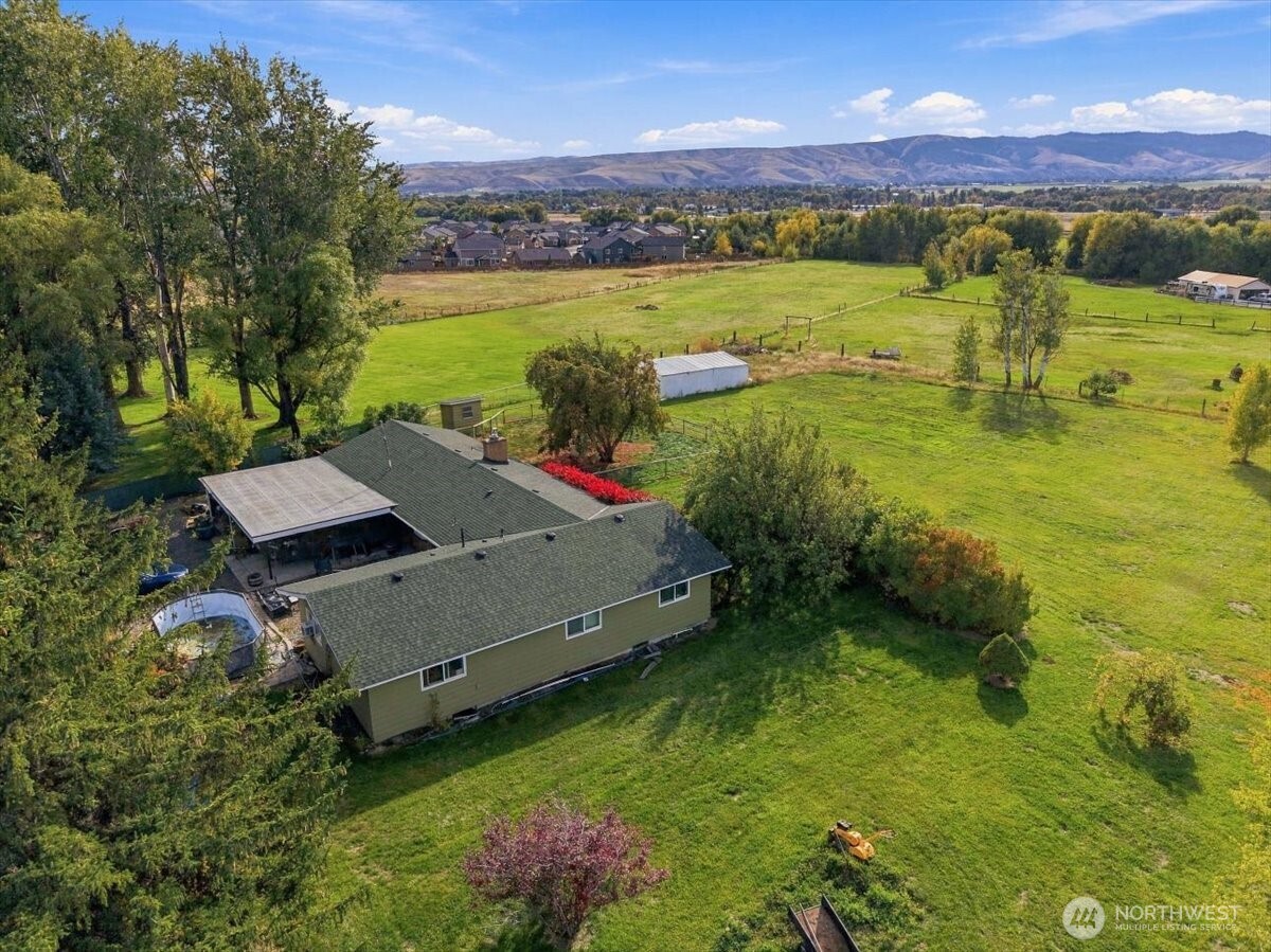 2104 Dry Creek Road