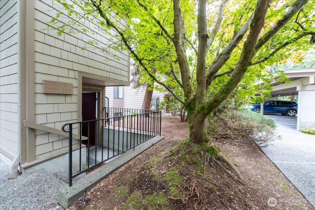13730 15th Avenue #C101