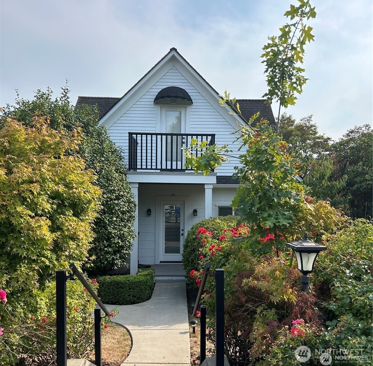 127 6th Avenue