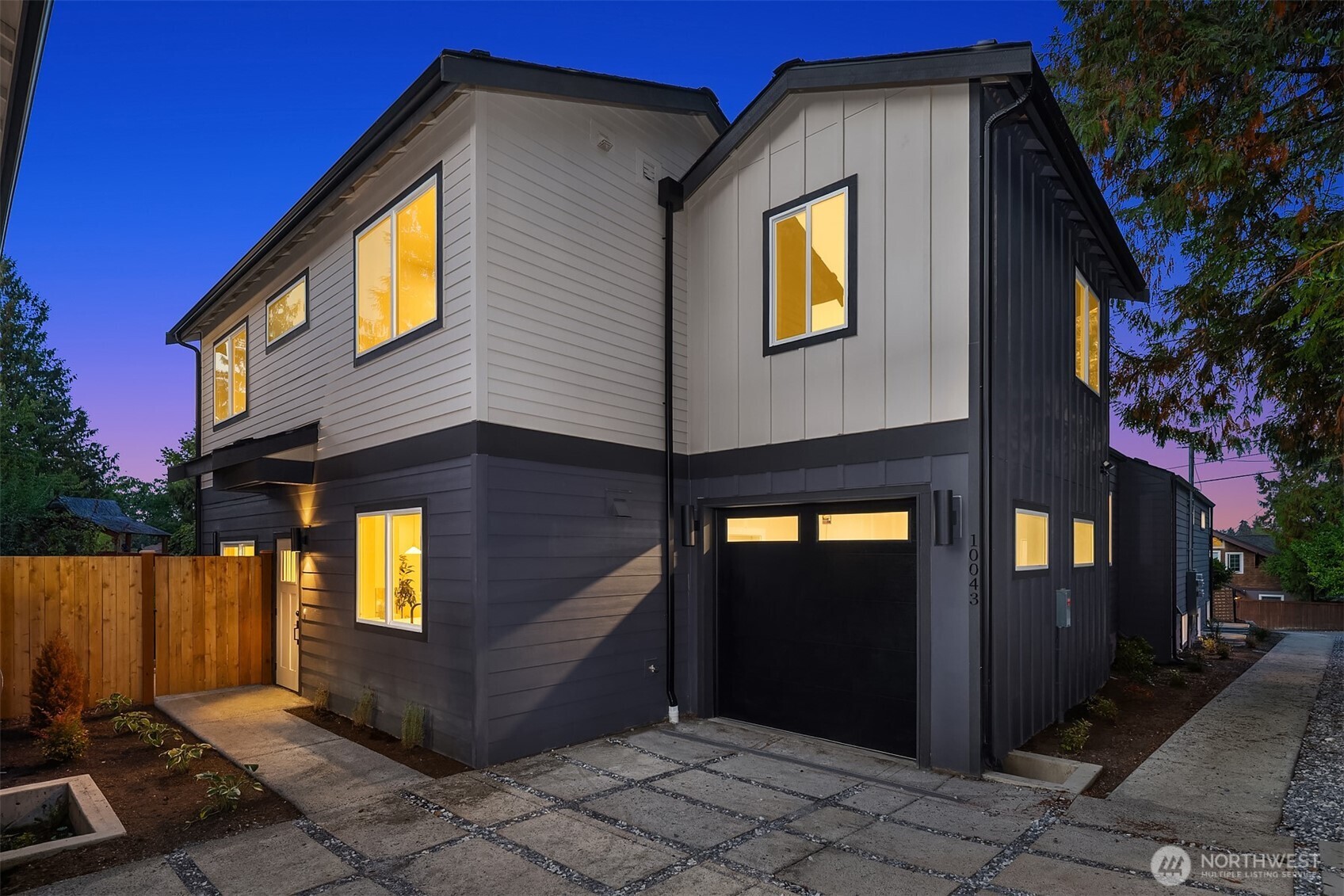 10043 38th Ave