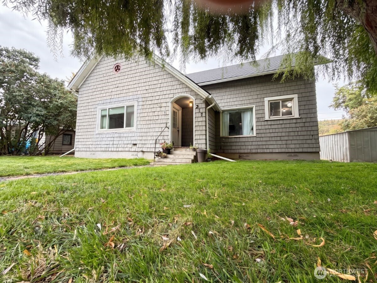 217 Richmond Ave