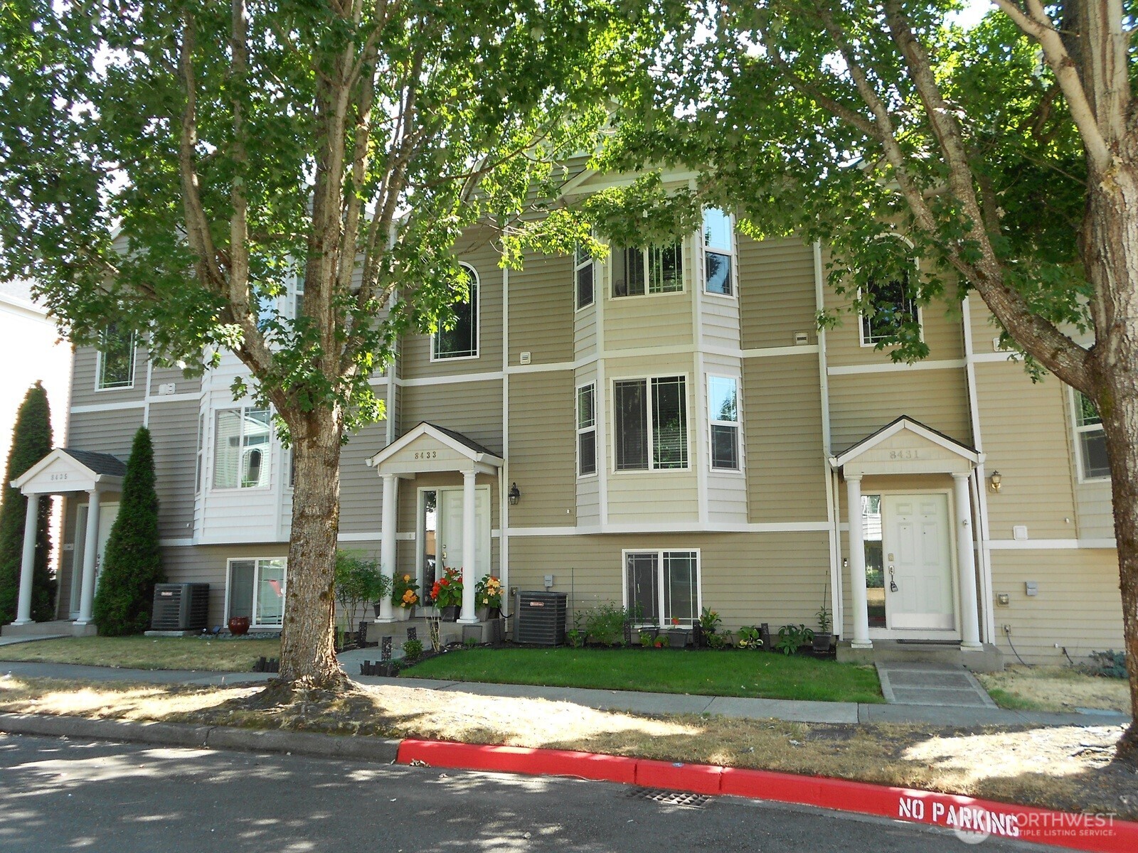 8433 13th Ave