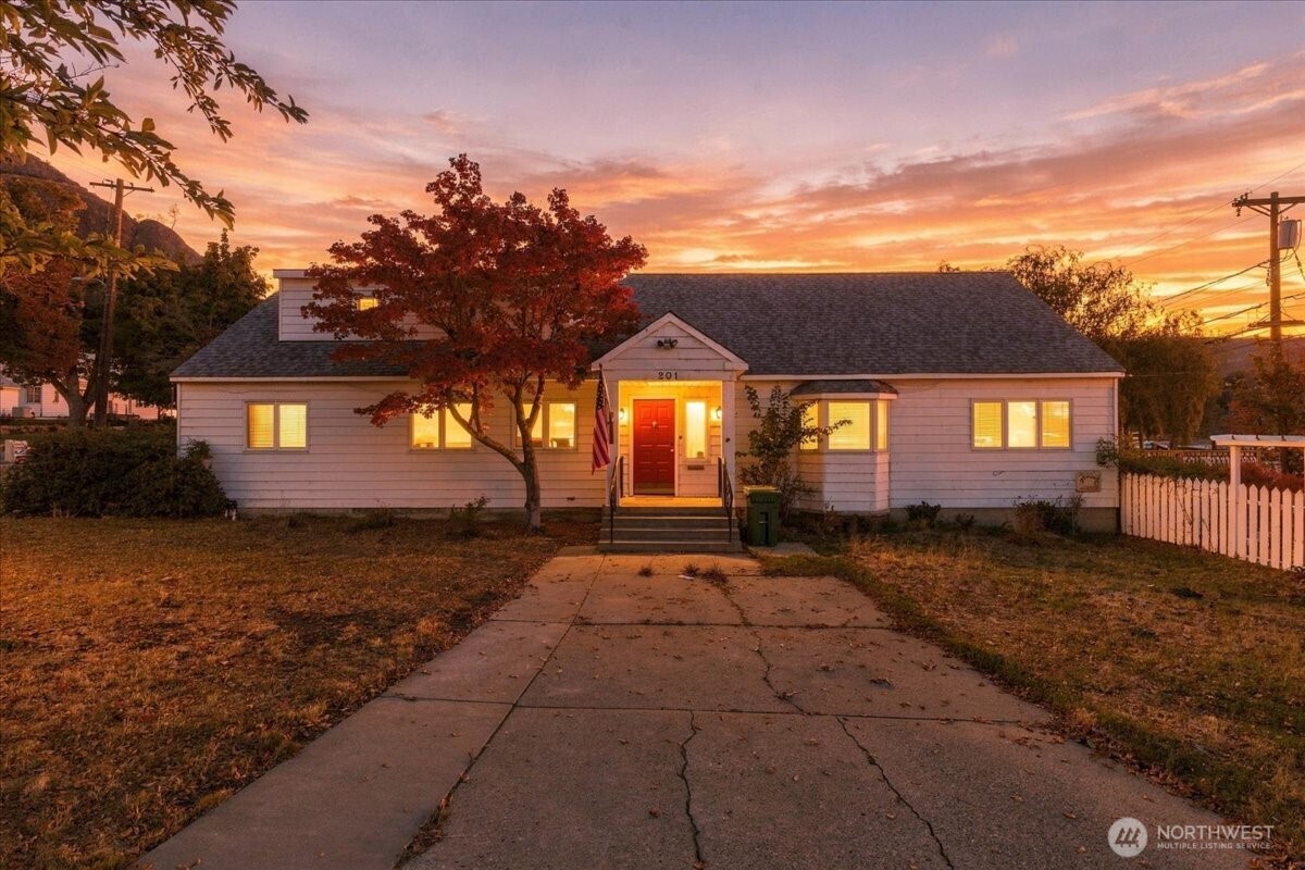 201 Columbia Avenue