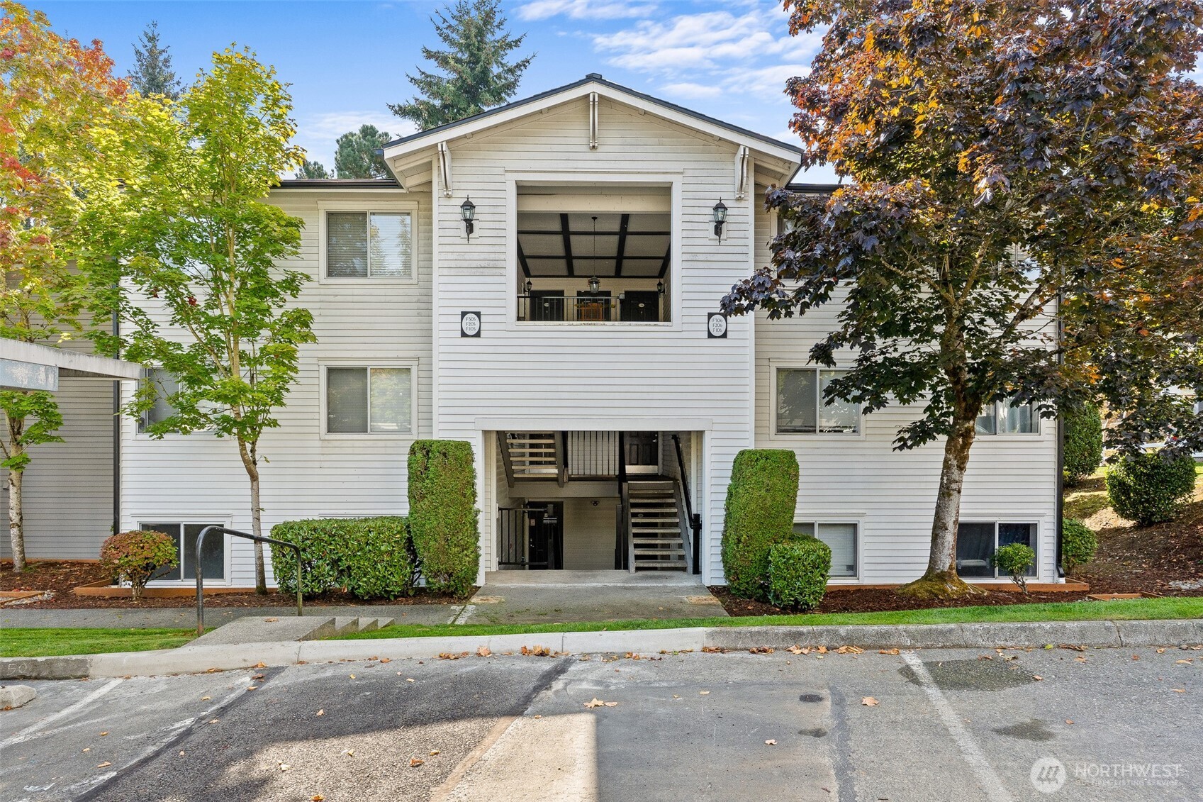 15415 35th Avenue #F105