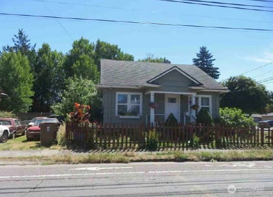 2220 12th Street Ct