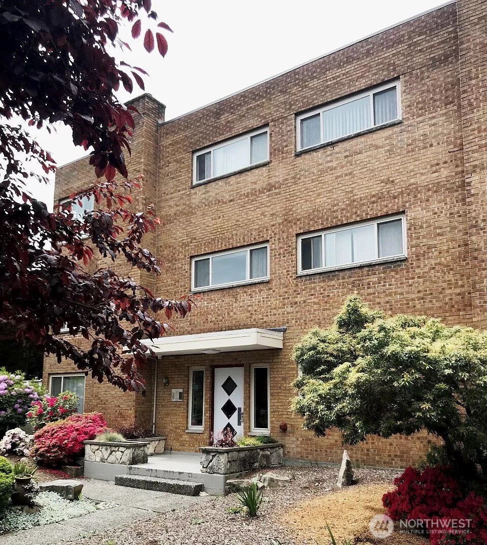 2229 42nd Avenue #205