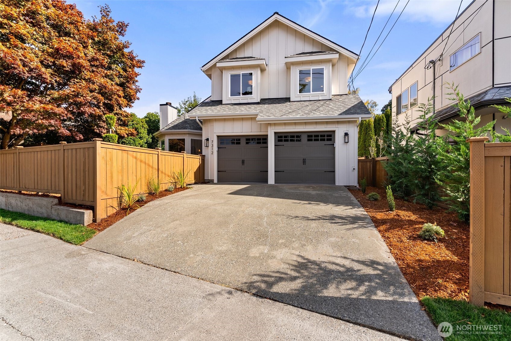 7312 Fauntleroy Way
