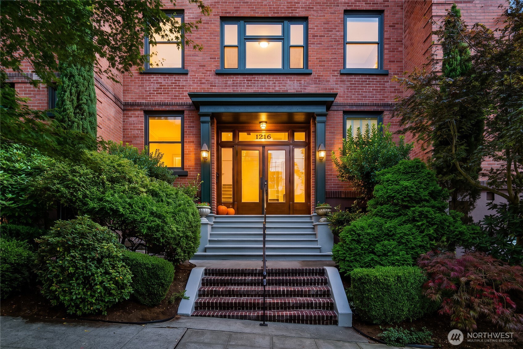 1216 1st Avenue #103