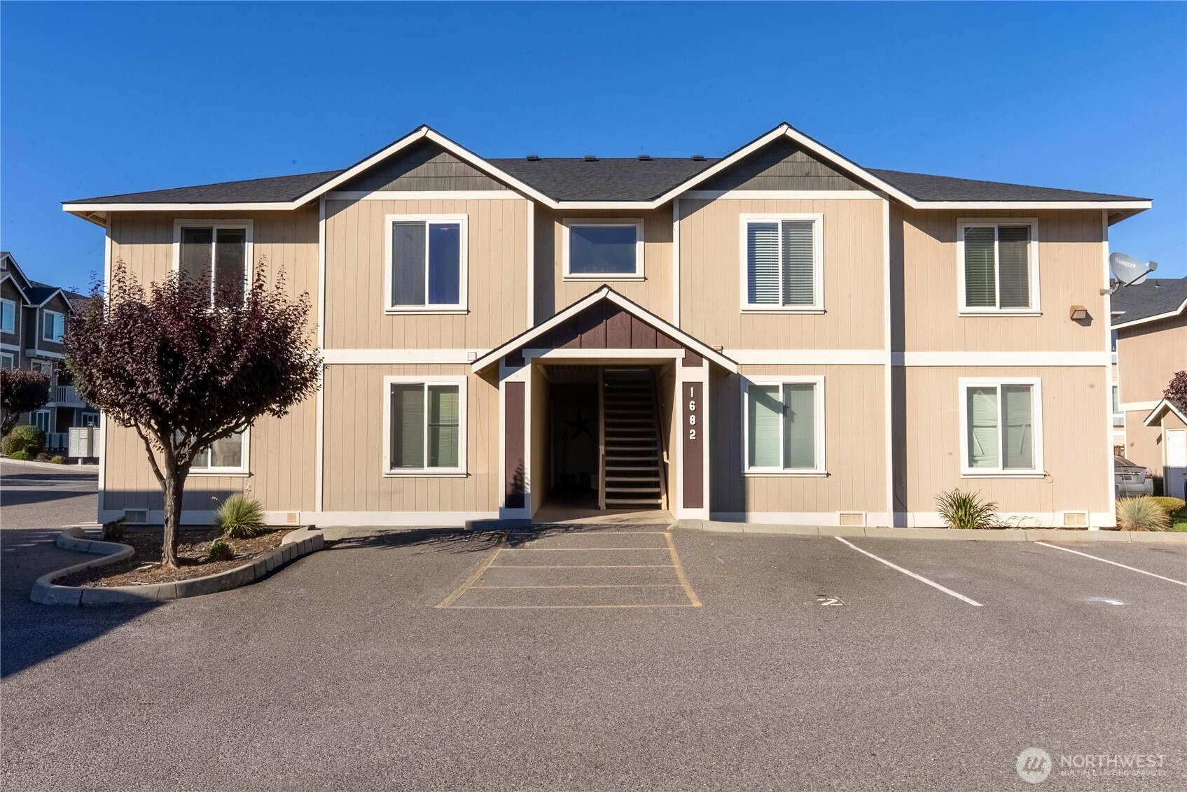 1682 Stella Avenue #3