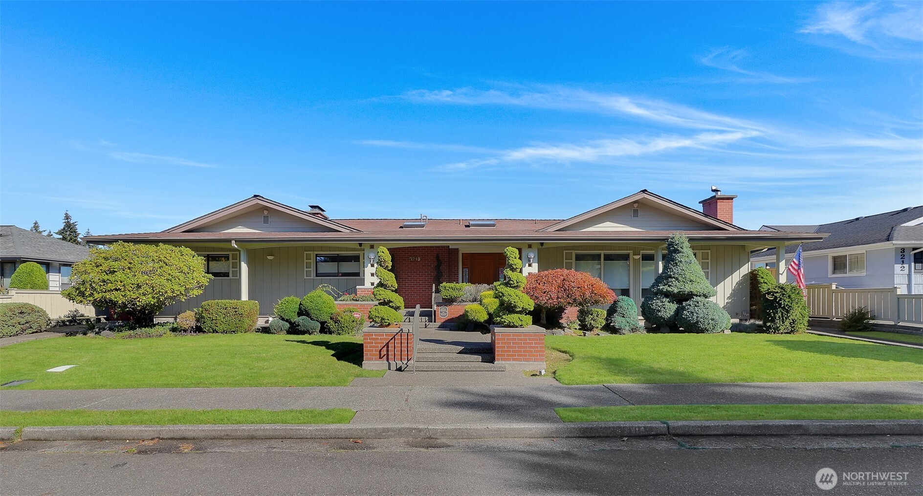3218 Viewcrest Drive