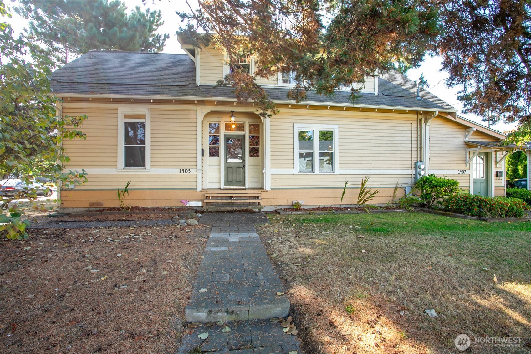 1405 Halleck Street