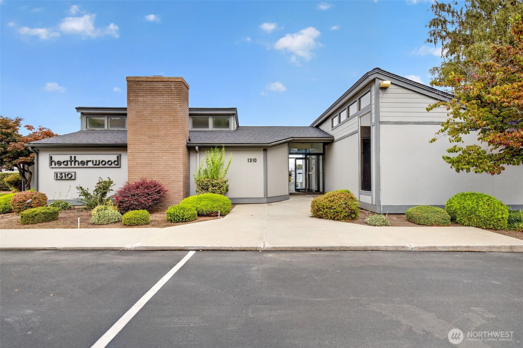 1310 Castlerock Avenue #8
