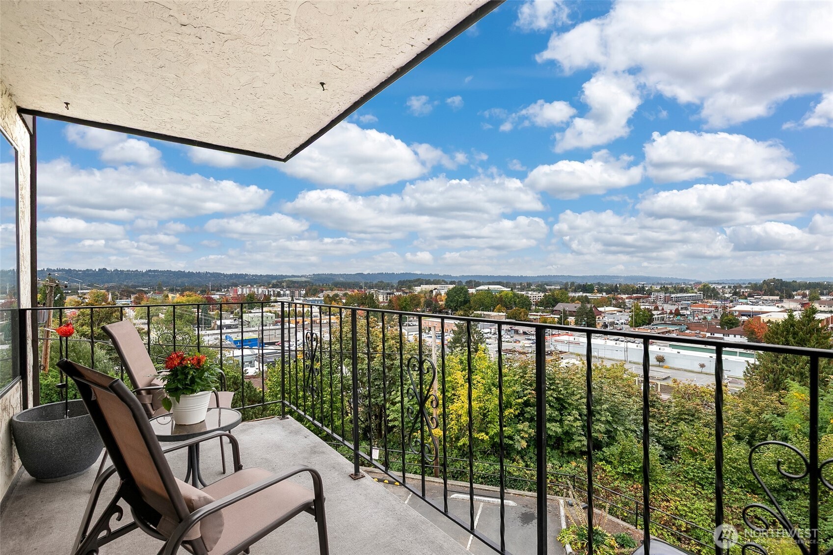 317 Kennebeck Avenue #204